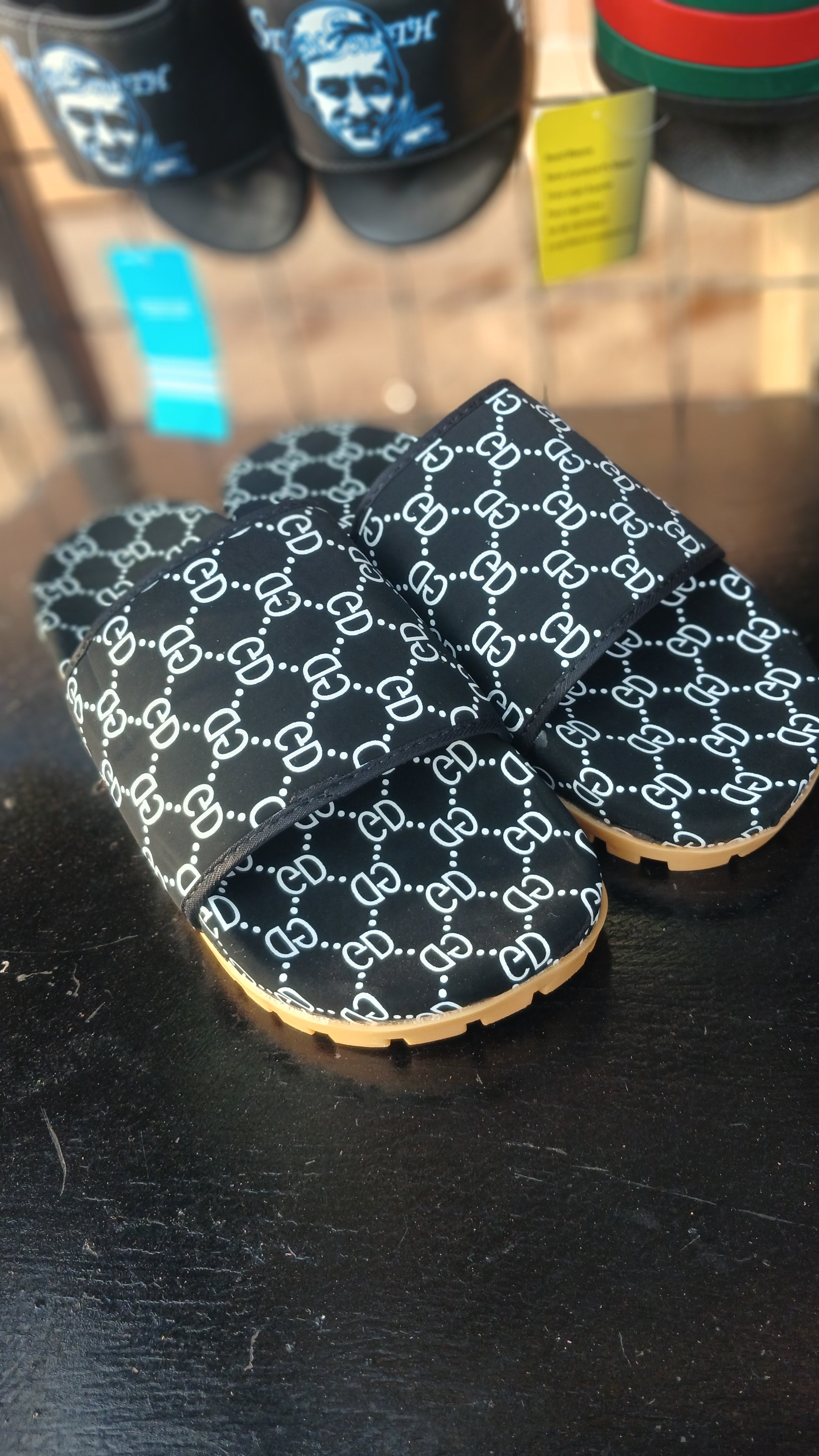 Gucci slippers