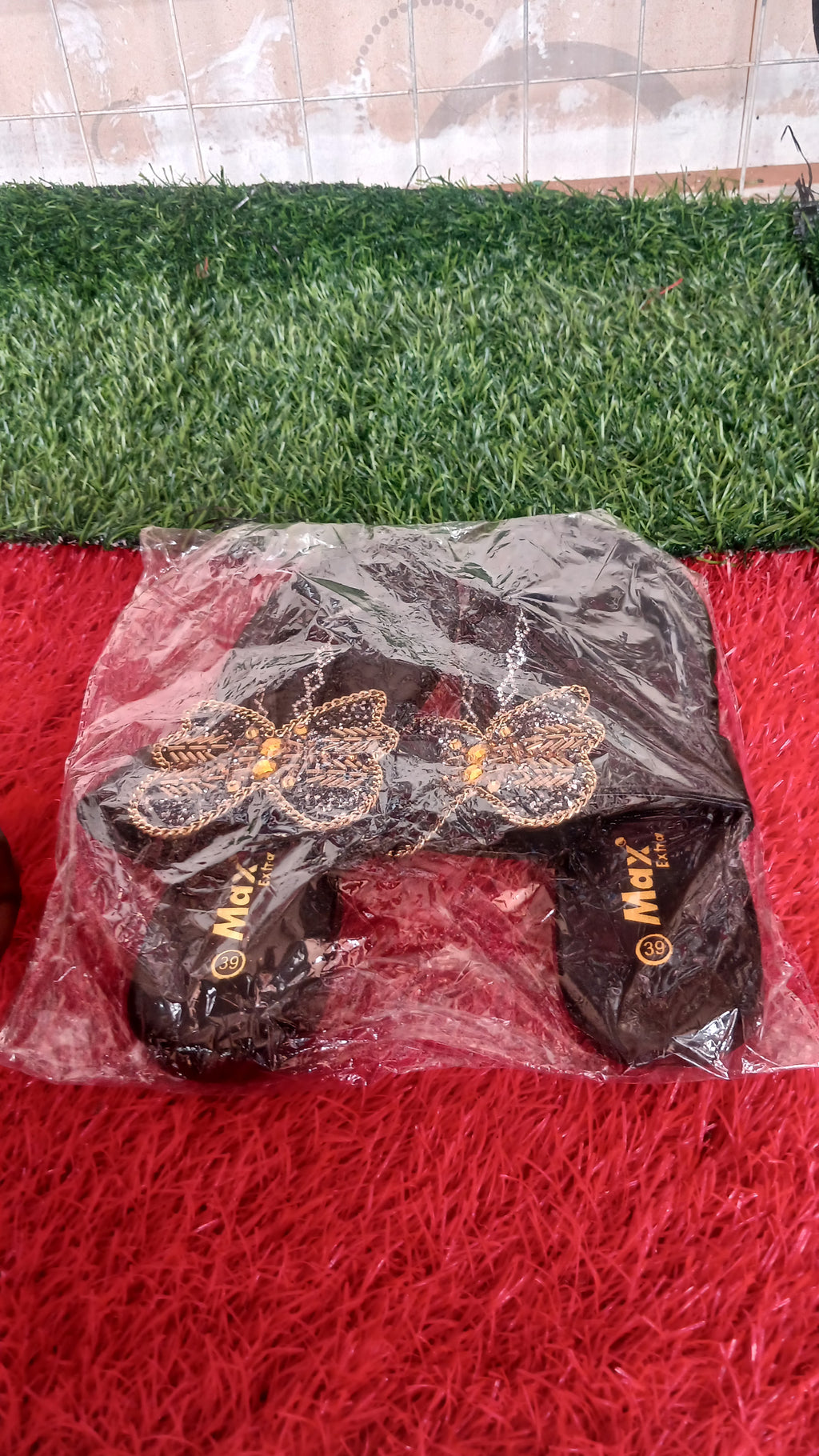 Max Extra flat slippers for women