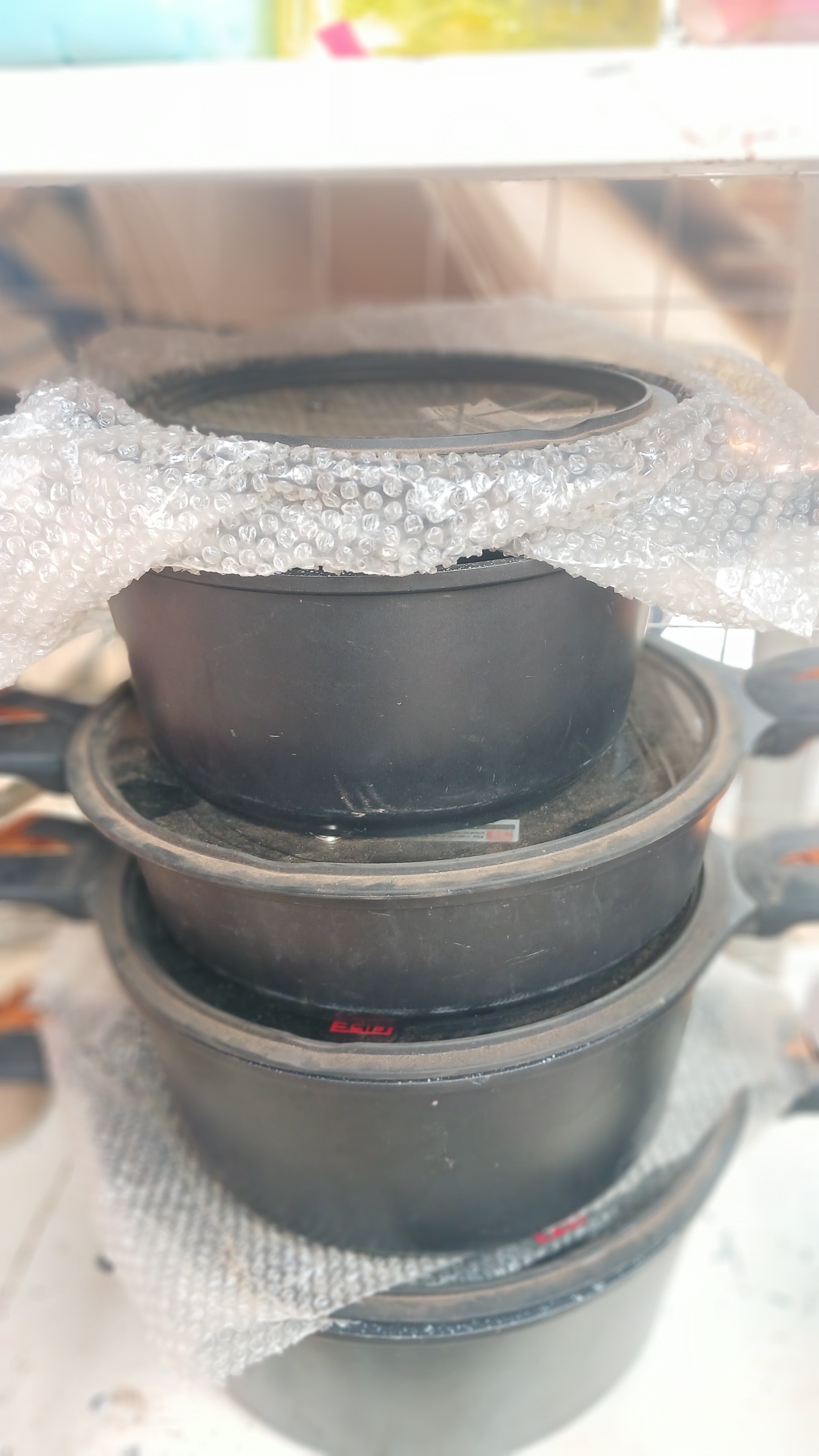 granite-coated die-cast aluminum cookware set